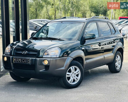 Черный Хендай Туксон, объемом двигателя 0 л и пробегом 202 тыс. км за 8200 $, фото 1 на Automoto.ua