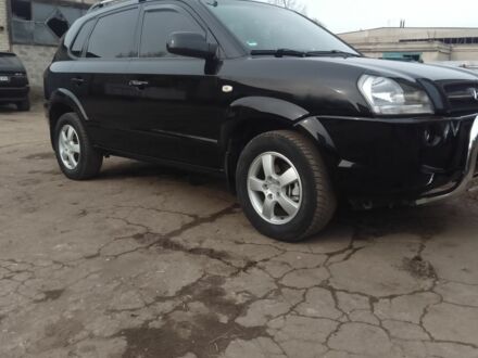 Хендай Туксон 2006 у Краматорске на Automoto.ua Чорний Хендай Туксон, об'ємом двигуна 2 л та пробігом 270 тис. км за 7200 $, фото 1 на Automoto.ua