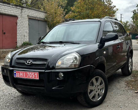 Черный Хендай Туксон, объемом двигателя 2 л и пробегом 137 тыс. км за 7800 $, фото 1 на Automoto.ua