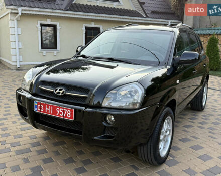 Чорний Хендай Туксон, об'ємом двигуна 1.98 л та пробігом 212 тис. км за 8200 $, фото 1 на Automoto.ua