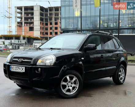 Черный Хендай Туксон, объемом двигателя 1.99 л и пробегом 310 тыс. км за 6399 $, фото 1 на Automoto.ua