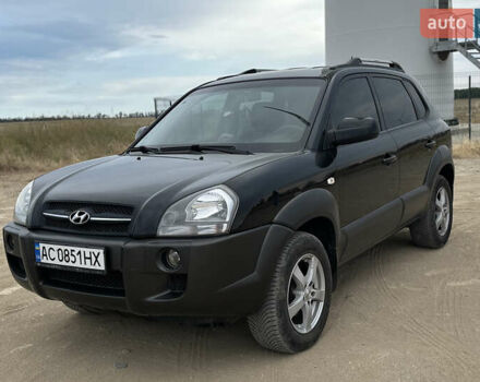 Чорний Хендай Туксон, об'ємом двигуна 2 л та пробігом 249 тис. км за 5800 $, фото 1 на Automoto.ua