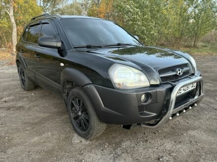 Хендай Туксон 2006 в Павлограде на Automoto.ua Черный Хендай Туксон, объемом двигателя 2 л и пробегом 230 тыс. км за 8200 $, фото 1 на Automoto.ua