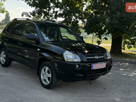 Чорний Хендай Туксон, об'ємом двигуна 2 л та пробігом 266 тис. км за 7000 $, фото 1 на Automoto.ua