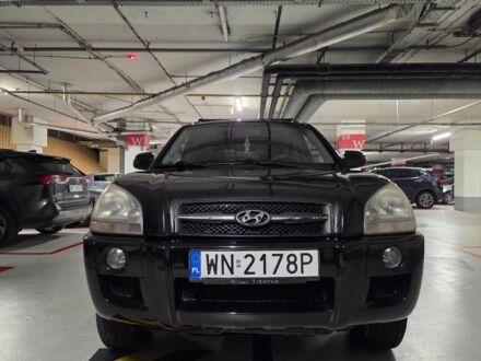 Хендай Туксон 2006 у Мене на Automoto.ua Чорний Хендай Туксон, об'ємом двигуна 2 л та пробігом 260 тис. км за 4500 $, фото 1 на Automoto.ua