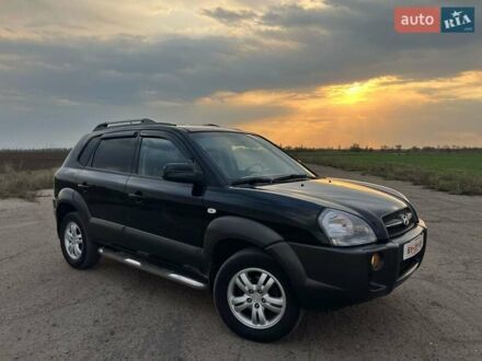 Хендай Туксон 2006 в Баштанке на Automoto.ua Черный Хендай Туксон, объемом двигателя 2 л и пробегом 168 тыс. км за 8000 $, фото 1 на Automoto.ua