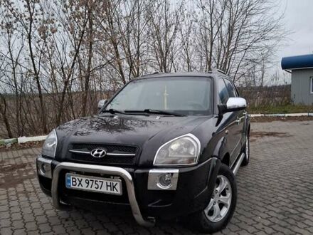 Чорний Хендай Туксон, об'ємом двигуна 2 л та пробігом 204 тис. км за 7400 $, фото 1 на Automoto.ua