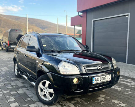 Чорний Хендай Туксон, об'ємом двигуна 2 л та пробігом 355 тис. км за 7000 $, фото 1 на Automoto.ua