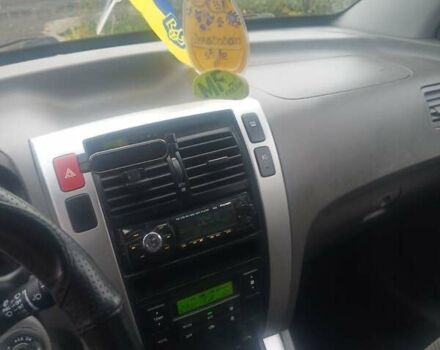 Чорний Хендай Туксон, об'ємом двигуна 2 л та пробігом 231 тис. км за 8000 $, фото 1 на Automoto.ua