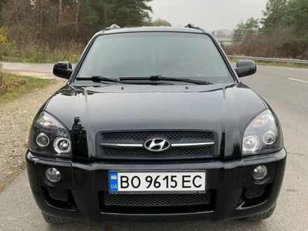 Черный Хендай Туксон, объемом двигателя 1.98 л и пробегом 196 тыс. км за 7700 $, фото 1 на Automoto.ua