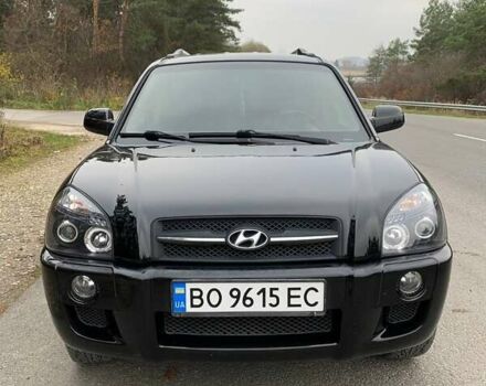 Черный Хендай Туксон, объемом двигателя 1.98 л и пробегом 196 тыс. км за 7700 $, фото 1 на Automoto.ua