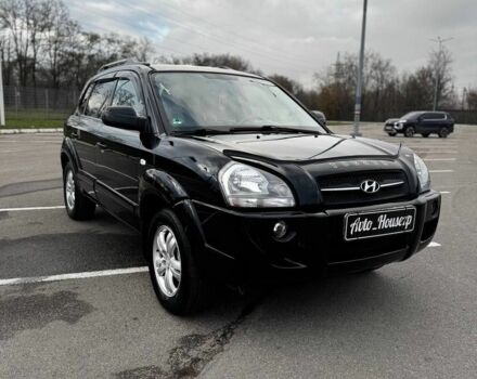 Черный Хендай Туксон, объемом двигателя 0 л и пробегом 226 тыс. км за 7300 $, фото 1 на Automoto.ua