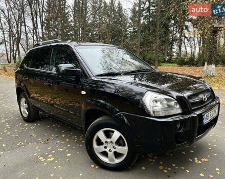 Чорний Хендай Туксон, об'ємом двигуна 1.98 л та пробігом 99 тис. км за 8999 $, фото 1 на Automoto.ua