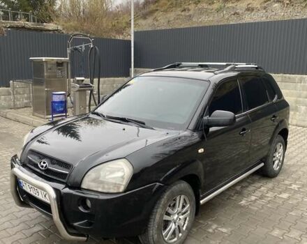 Чорний Хендай Туксон, об'ємом двигуна 1.99 л та пробігом 345 тис. км за 7600 $, фото 1 на Automoto.ua