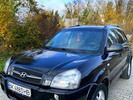 Хендай Туксон 2007 в Ровно на Automoto.ua Черный Хендай Туксон, объемом двигателя 20 л и пробегом 255000 тыс. км за 8150 $, фото 1 на Automoto.ua