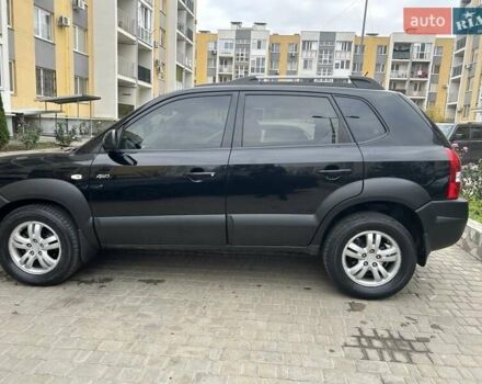 Черный Хендай Туксон, объемом двигателя 1.98 л и пробегом 147 тыс. км за 8000 $, фото 1 на Automoto.ua