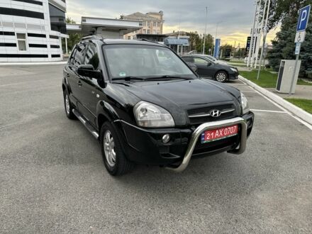 Хендай Туксон 2007 в Купянске на Automoto.ua Черный Хендай Туксон, объемом двигателя 2 л и пробегом 199 тыс. км за 7820 $, фото 1 на Automoto.ua