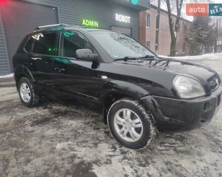 Чорний Хендай Туксон, об'ємом двигуна 1.99 л та пробігом 196 тис. км за 8400 $, фото 1 на Automoto.ua