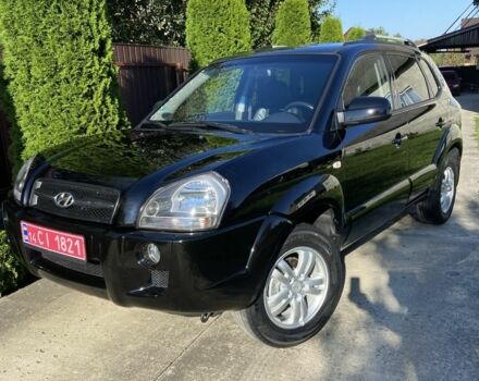 Черный Хендай Туксон, объемом двигателя 2 л и пробегом 197 тыс. км за 8400 $, фото 1 на Automoto.ua