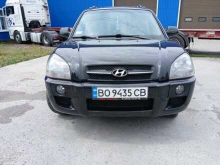Чорний Хендай Туксон, об'ємом двигуна 2 л та пробігом 235 тис. км за 8000 $, фото 1 на Automoto.ua