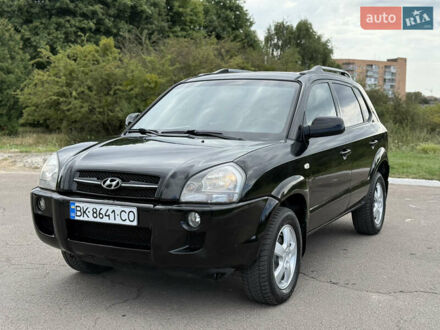 Хендай Туксон 2007 в Ровно на Automoto.ua Черный Хендай Туксон, объемом двигателя 2 л и пробегом 300 тыс. км за 7350 $, фото 1 на Automoto.ua