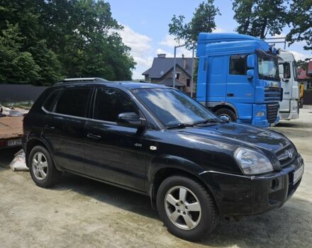 Чорний Хендай Туксон, об'ємом двигуна 2 л та пробігом 185 тис. км за 5500 $, фото 1 на Automoto.ua