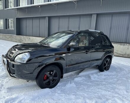 Чорний Хендай Туксон, об'ємом двигуна 2 л та пробігом 234 тис. км за 8900 $, фото 1 на Automoto.ua