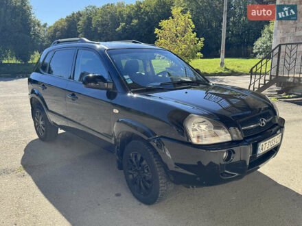 Чорний Хендай Туксон, об'ємом двигуна 2 л та пробігом 189 тис. км за 8250 $, фото 1 на Automoto.ua