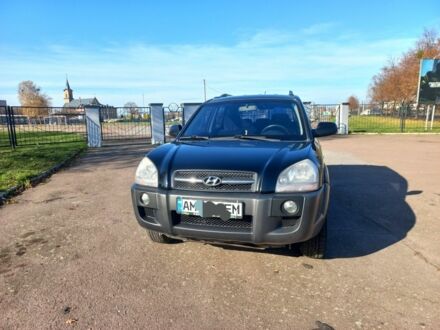 Чорний Хендай Туксон, об'ємом двигуна 2 л та пробігом 227 тис. км за 7300 $, фото 1 на Automoto.ua