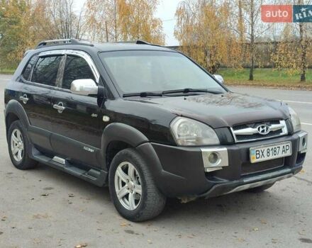 Чорний Хендай Туксон, об'ємом двигуна 2 л та пробігом 270 тис. км за 6800 $, фото 1 на Automoto.ua
