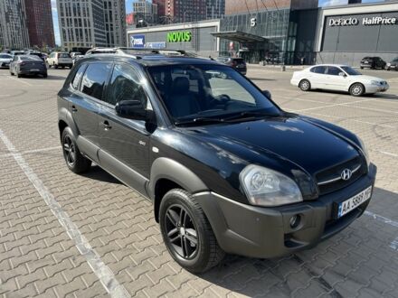 Чорний Хендай Туксон, об'ємом двигуна 2 л та пробігом 219 тис. км за 9500 $, фото 1 на Automoto.ua