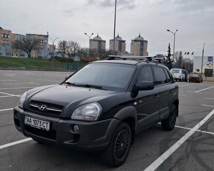 Черный Хендай Туксон, объемом двигателя 1.98 л и пробегом 182 тыс. км за 6999 $, фото 1 на Automoto.ua