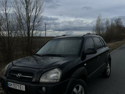Хендай Туксон 2007 в Пулины (Червоноармейск) на Automoto.ua Черный Хендай Туксон, объемом двигателя 2 л и пробегом 300 тыс. км за 7500 $, фото 1 на Automoto.ua