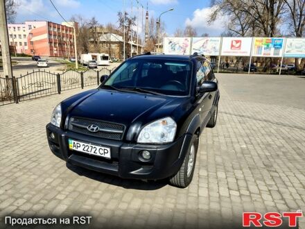 Чорний Хендай Туксон, об'ємом двигуна 2 л та пробігом 350 тис. км за 7500 $, фото 1 на Automoto.ua