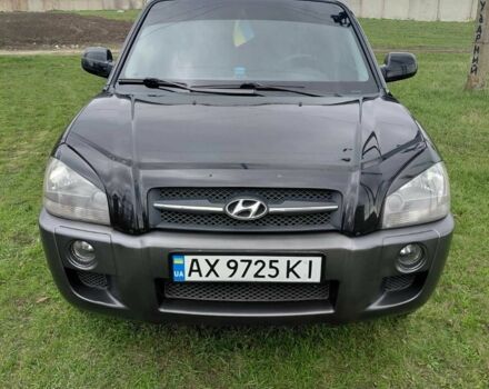 Чорний Хендай Туксон, об'ємом двигуна 2 л та пробігом 220 тис. км за 8500 $, фото 1 на Automoto.ua