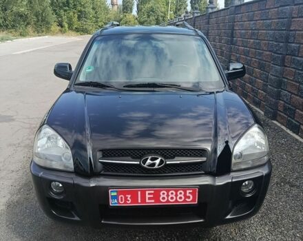 Чорний Хендай Туксон, об'ємом двигуна 2 л та пробігом 205 тис. км за 7650 $, фото 1 на Automoto.ua