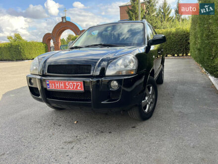 Чорний Хендай Туксон, об'ємом двигуна 2 л та пробігом 256 тис. км за 7800 $, фото 1 на Automoto.ua