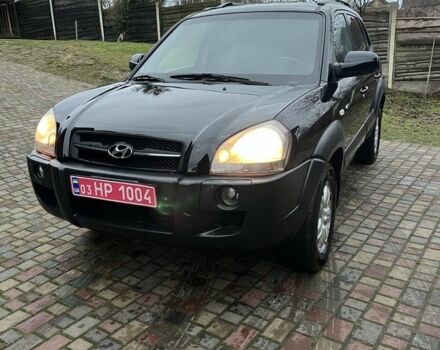 Чорний Хендай Туксон, об'ємом двигуна 2 л та пробігом 175 тис. км за 8200 $, фото 1 на Automoto.ua