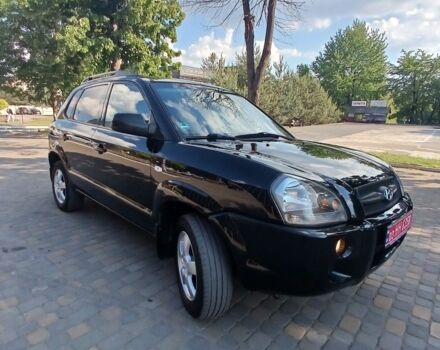 Чорний Хендай Туксон, об'ємом двигуна 2 л та пробігом 260 тис. км за 6800 $, фото 1 на Automoto.ua