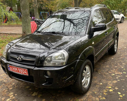 Черный Хендай Туксон, объемом двигателя 2 л и пробегом 178 тыс. км за 7860 $, фото 1 на Automoto.ua