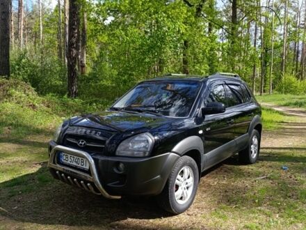Хендай Туксон 2007 в Чернигове на Automoto.ua Черный Хендай Туксон, объемом двигателя 2 л и пробегом 244 тыс. км за 7600 $, фото 1 на Automoto.ua