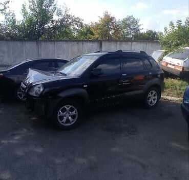 Чорний Хендай Туксон, об'ємом двигуна 1.98 л та пробігом 130 тис. км за 4000 $, фото 1 на Automoto.ua