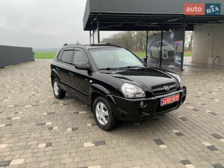 Чорний Хендай Туксон, об'ємом двигуна 2 л та пробігом 198 тис. км за 7500 $, фото 1 на Automoto.ua