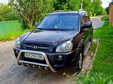 Хендай Туксон 2008 в Харькове на Automoto.ua Черный Хендай Туксон, объемом двигателя 2.6 л и пробегом 0 тыс. км за 8200 $, фото 1 на Automoto.ua