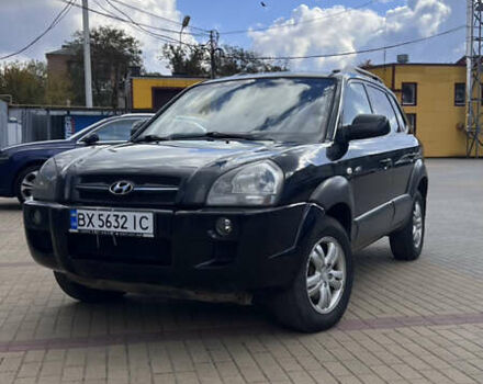 Чорний Хендай Туксон, об'ємом двигуна 2 л та пробігом 321 тис. км за 7900 $, фото 1 на Automoto.ua