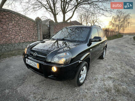 Чорний Хендай Туксон, об'ємом двигуна 2 л та пробігом 200 тис. км за 8700 $, фото 1 на Automoto.ua