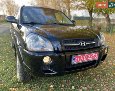 Хендай Туксон 2008 у Рівному на Automoto.ua Чорний Хендай Туксон, об'ємом двигуна 2 л та пробігом 165 тис. км за 7800 $, фото 1 на Automoto.ua