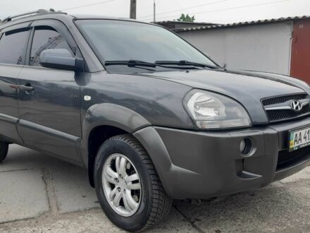 Хендай Туксон 2008 в Киеве на Automoto.ua Черный Хендай Туксон, объемом двигателя 2 л и пробегом 279 тыс. км за 7450 $, фото 1 на Automoto.ua