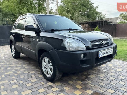 Хендай Туксон 2008 в Каменке на Automoto.ua Черный Хендай Туксон, объемом двигателя 1.98 л и пробегом 159 тыс. км за 8300 $, фото 1 на Automoto.ua