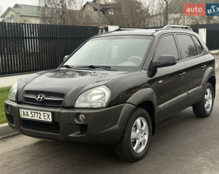 Черный Хендай Туксон, объемом двигателя 2 л и пробегом 107 тыс. км за 8500 $, фото 1 на Automoto.ua